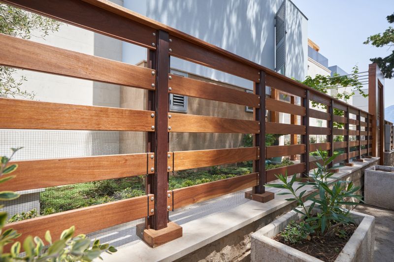 Plank Fence Installation in Pearland, TX