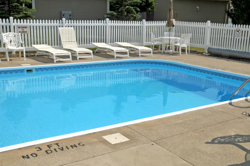 Pvc Pool Fence Installation in Kansas City, MO