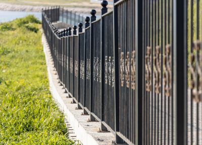 Steel Fence Construction in Pearland, TX