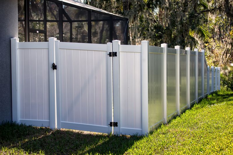 Vinyl Fence Replacement in Kansas City, MO